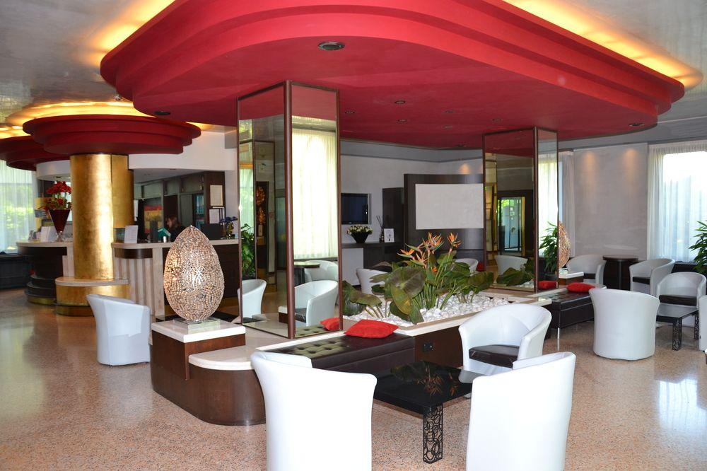 Antony - Venice Airport Hotel 4*