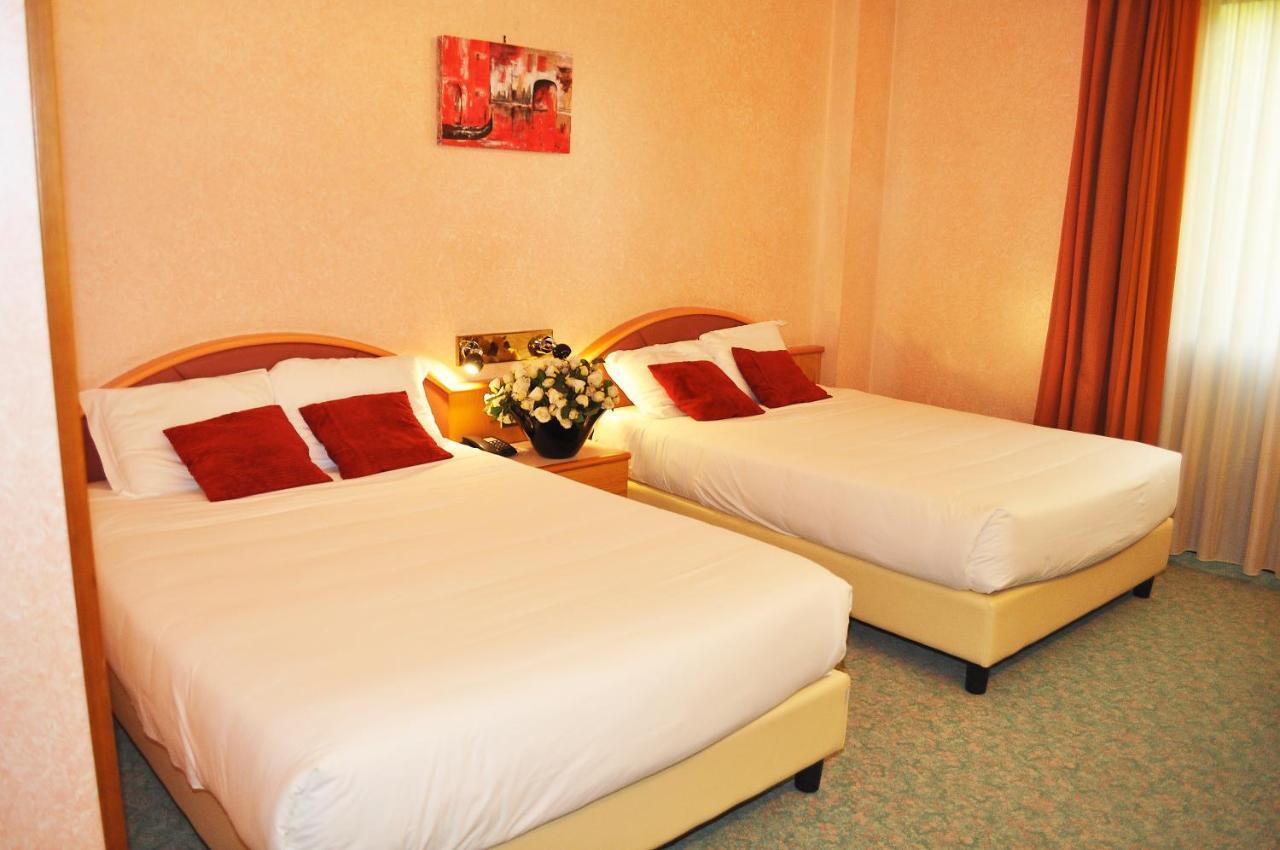 Antony - Venice Airport Hotel